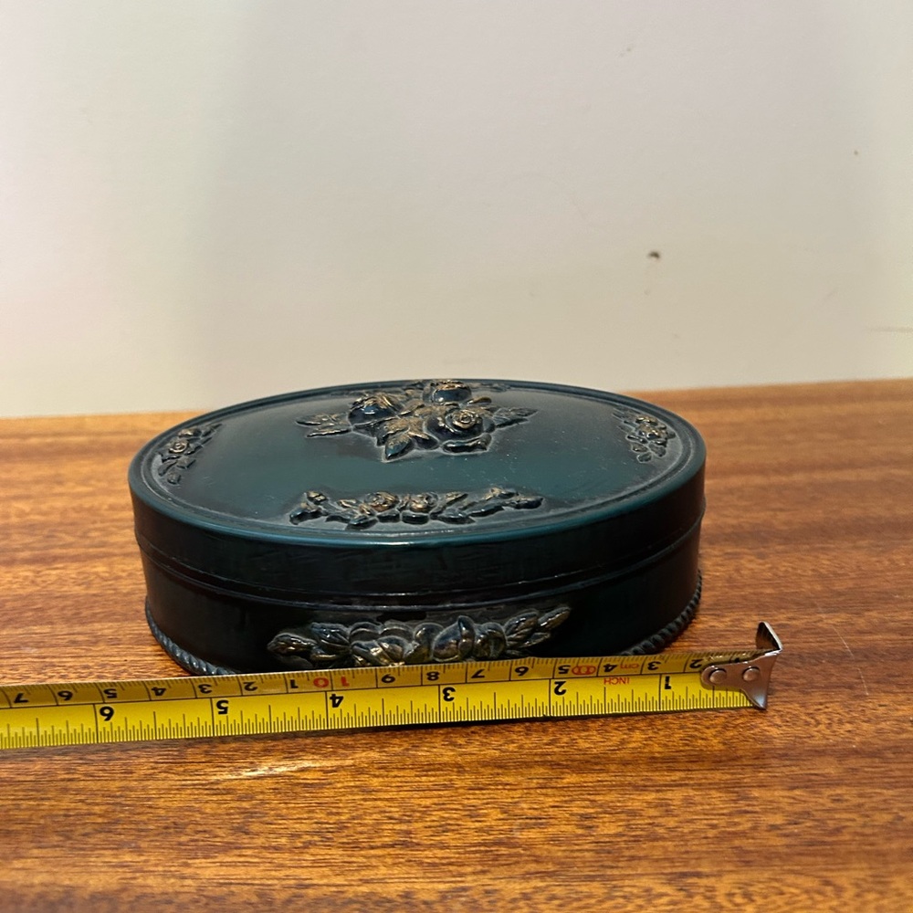 VINTAGE Ornate RARE FLOWER DESIGN JEWELRY BOX - Picture 2 of 6